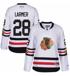 Women's Reebok Chicago Blackhawks #28 Steve Larmer Authentic White 2017 Winter Classic NHL Jersey